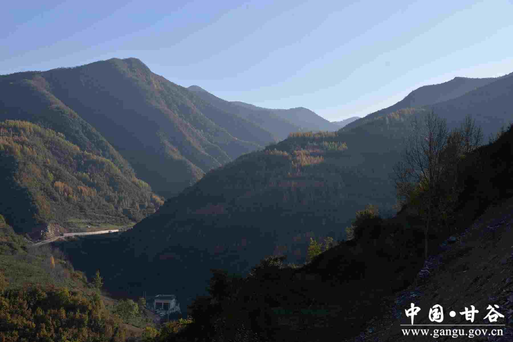 巩建平 (16) 巩建平 (16)