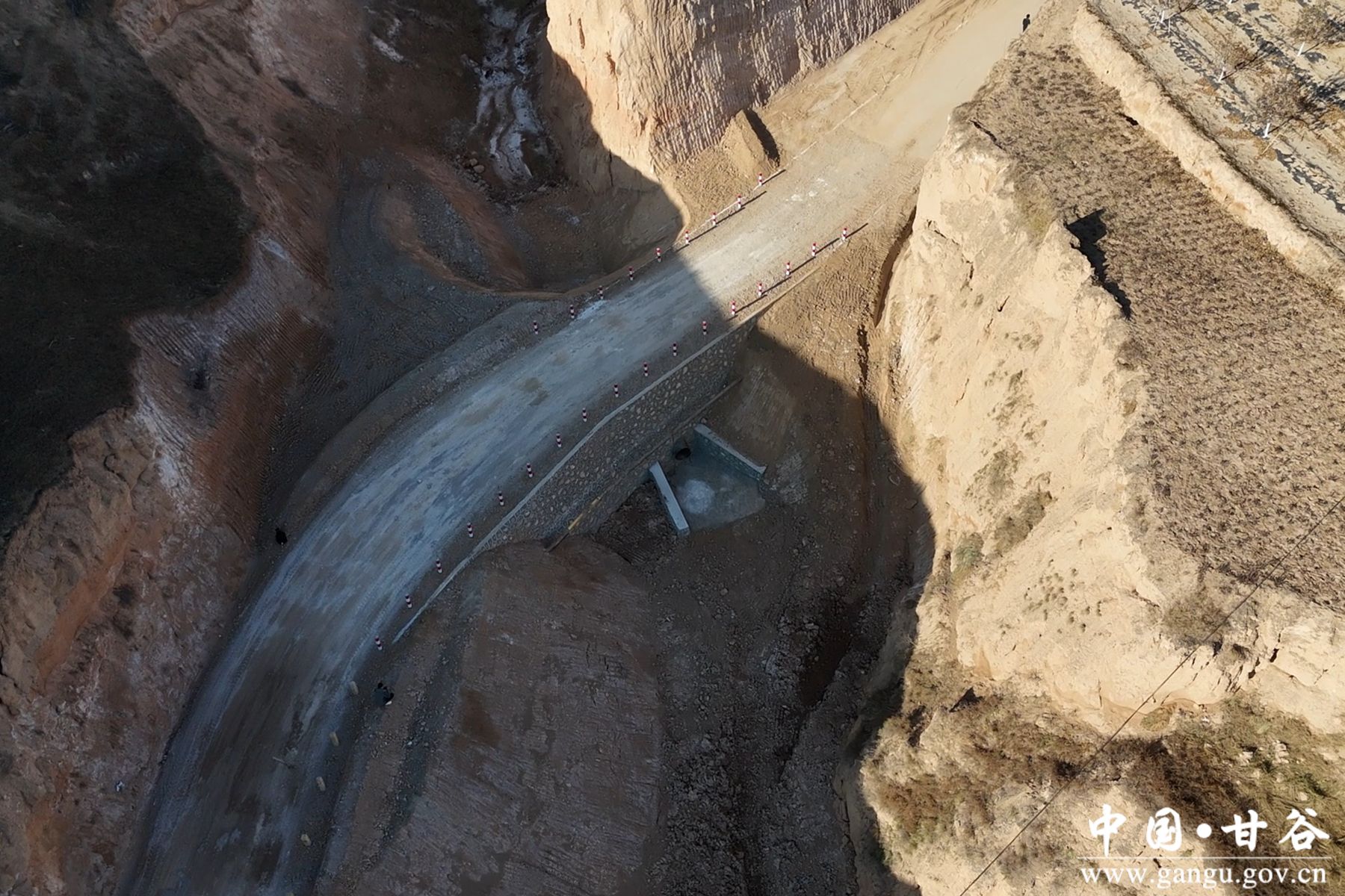 1764920784719026375 1764920784719026375