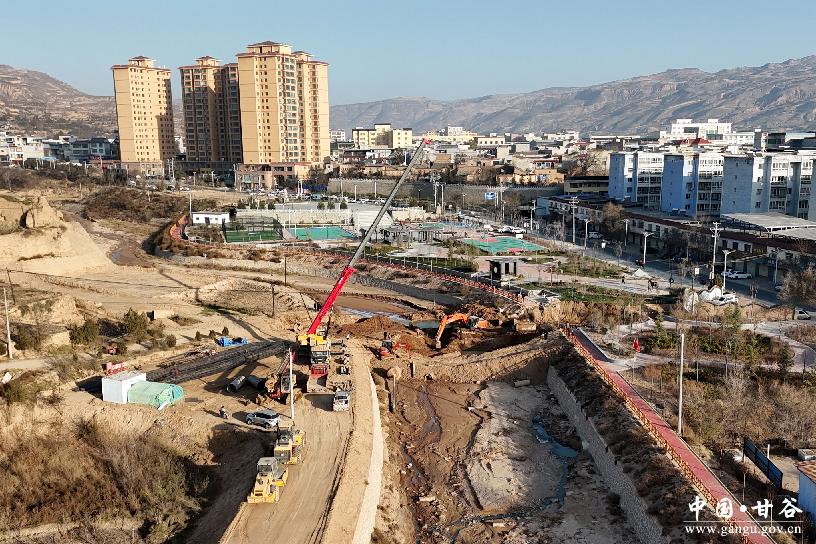 1764561468671020137.jpg 1764561468671020137.jpg