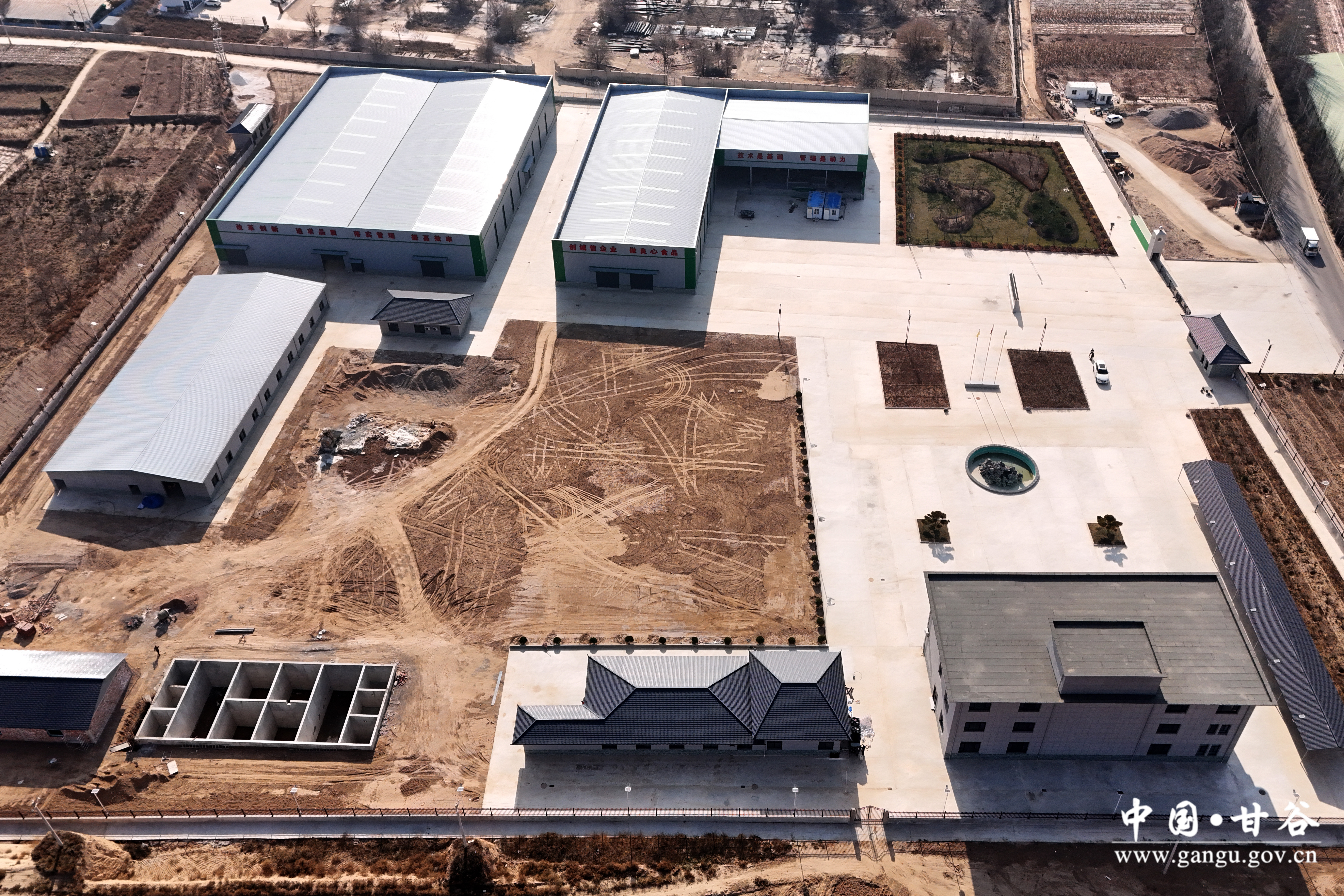 1733715446179046917.jpg 1733715446179046917.jpg