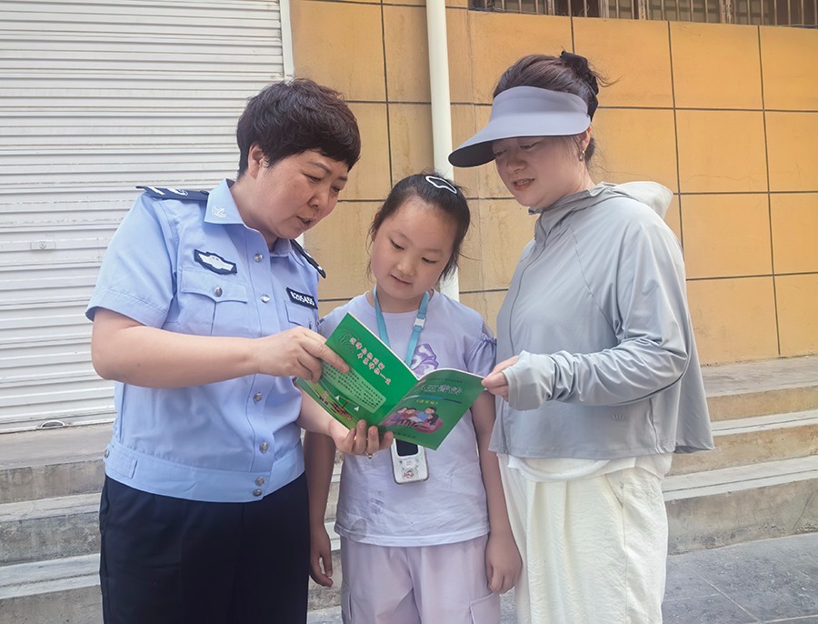 WAq(EY,配图)用耐心与匠心“解”开(42260460)-20250721175022 WAq(EY,配图)用耐心与匠心“解”开(42260460)-20250721175022