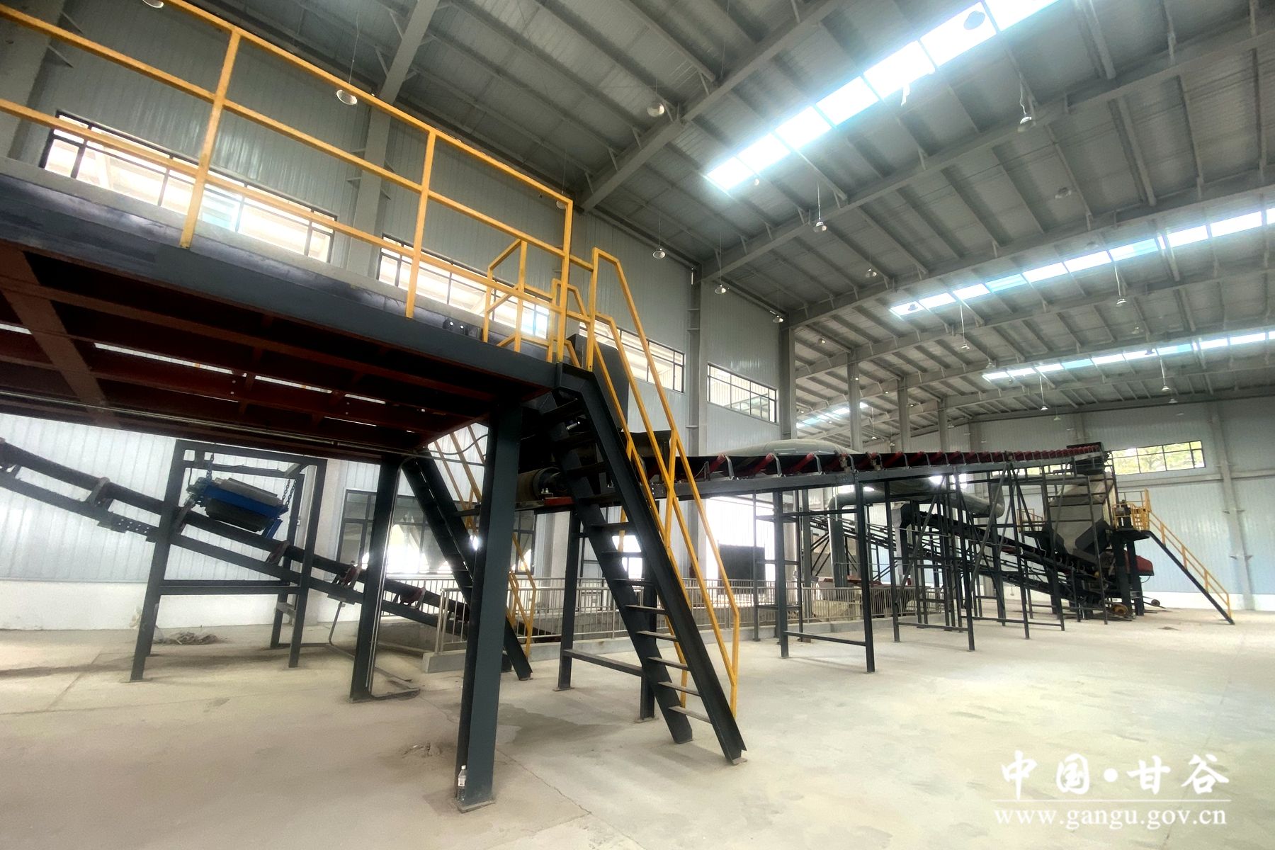 甘谷:建筑垃圾综合处理厂投入使用   建筑垃圾"变废为宝"