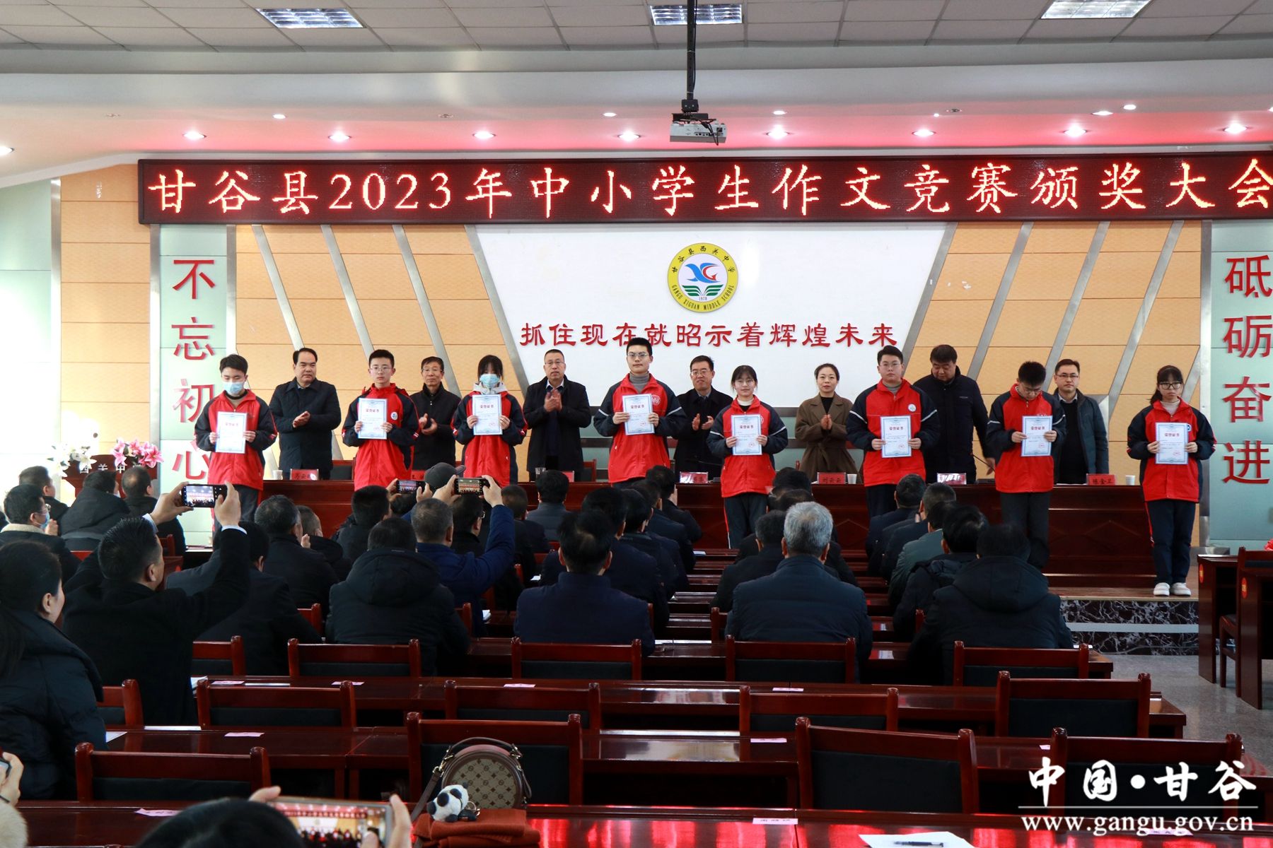 8635e17daec7e1016a24830351a7c79 8635e17daec7e1016a24830351a7c79