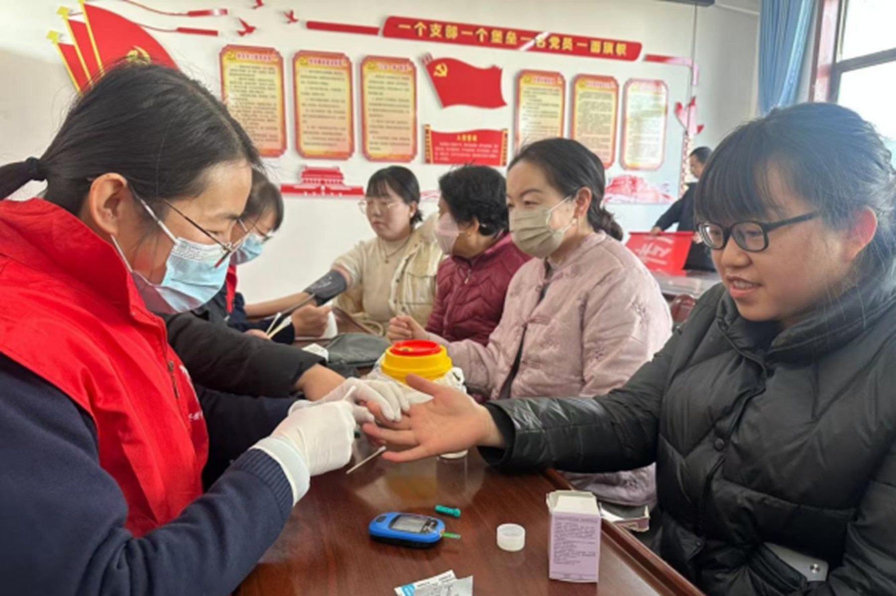 汇聚志愿力量·共建美好社会——甘谷县有序开展“12·5”国际志愿者日系列志愿服务活动2005 汇聚志愿力量·共建美好社会——甘谷县有序开展“12·5”国际志愿者日系列志愿服务活动2005