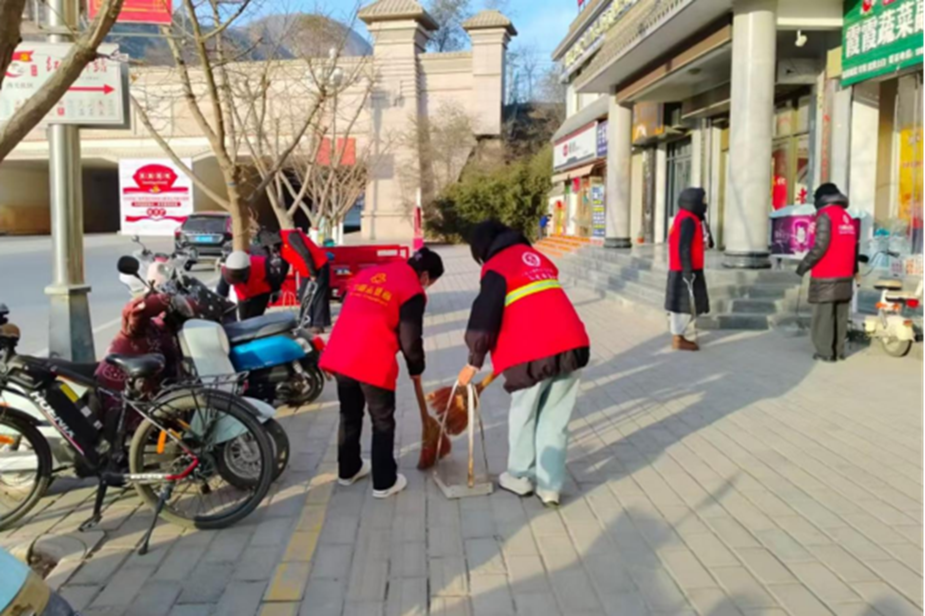 汇聚志愿力量·共建美好社会——甘谷县有序开展“12·5”国际志愿者日系列志愿服务活动1125 汇聚志愿力量·共建美好社会——甘谷县有序开展“12·5”国际志愿者日系列志愿服务活动1125