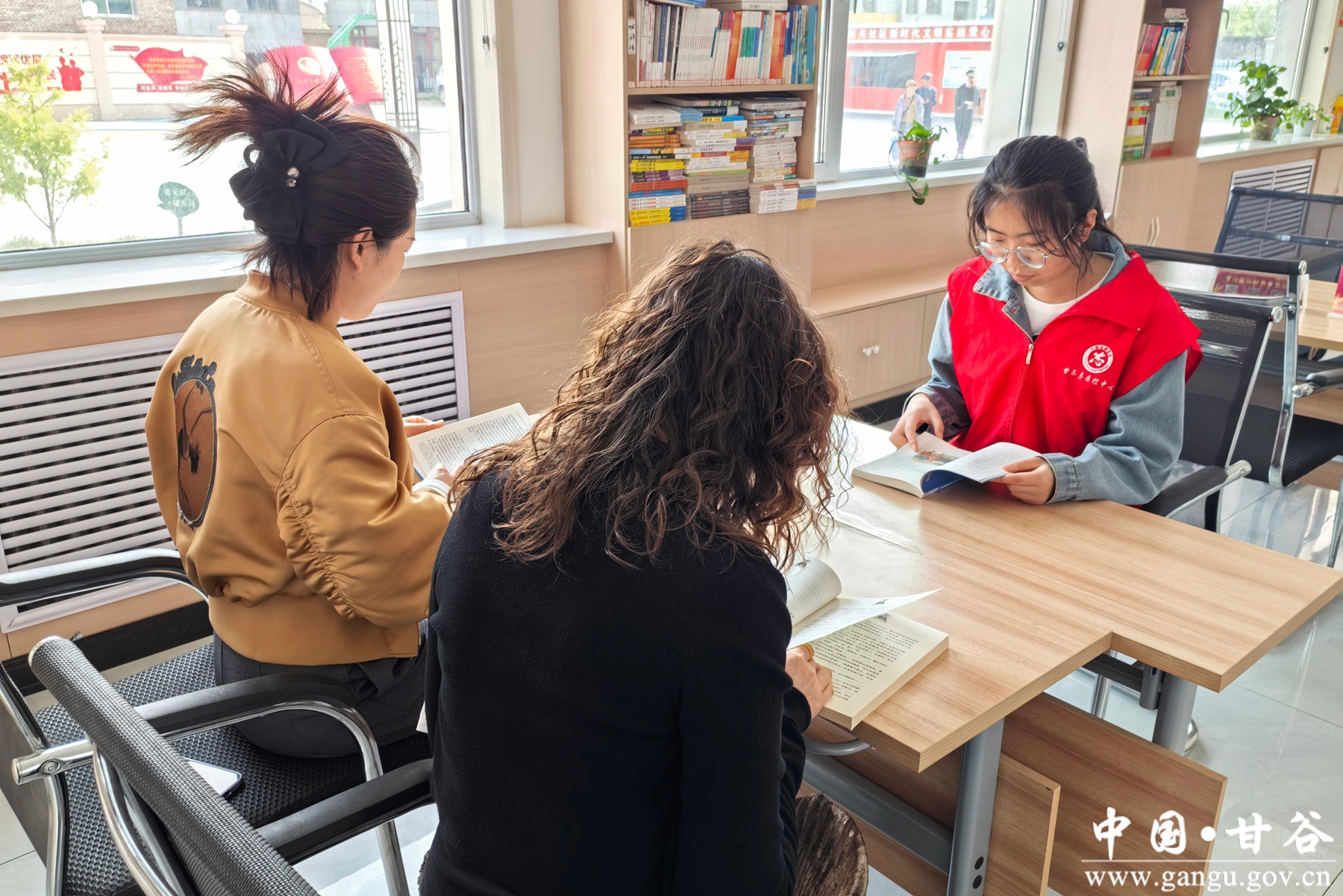 1745285398644022622 1745285398644022622