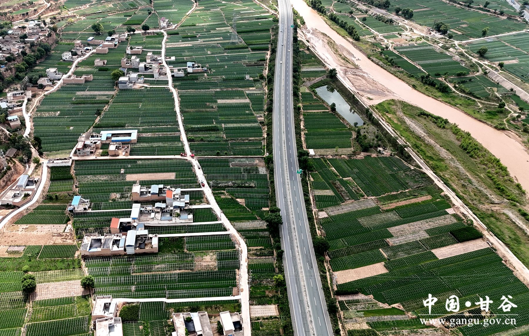 18267baee276af9442fcd0d4055d2f1 18267baee276af9442fcd0d4055d2f1